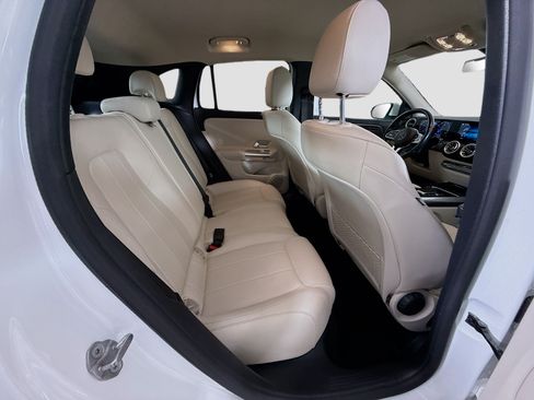 Used 2022 Mercedes-Benz GLA 250 4MATIC w/ Premium Package Lite image 27