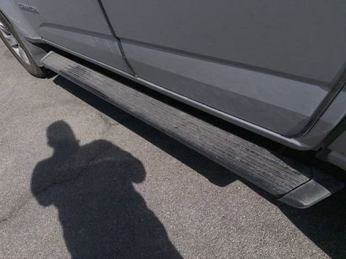 Used 2018 GMC Canyon SLE image 28