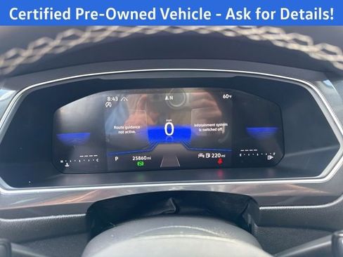Certified 2023 Volkswagen Tiguan SE w/ Panoramic Sunroof Package AWD/4WD image 13