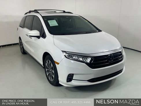 Used 2024 Honda Odyssey EX-L image 3