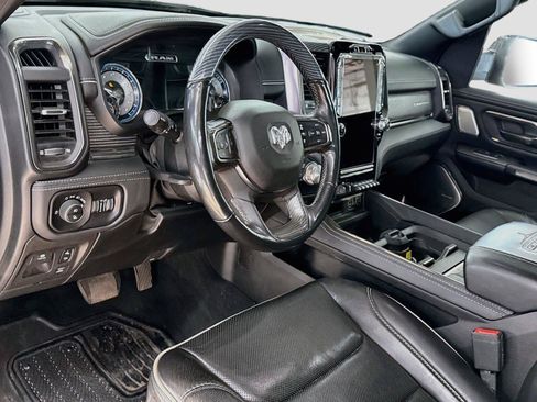 Used 2020 RAM 1500 Limited w/ Black Appearance Package AWD/4WD image 7