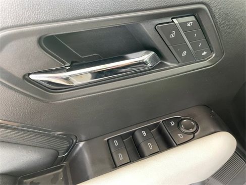 New 2025 GMC Canyon AT4 w/ AT4X Package image 18