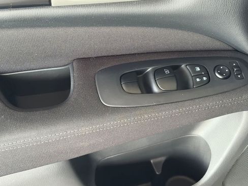 Used 2017 Nissan Pathfinder S FWD image 13