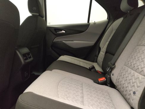 Used 2023 Chevrolet Equinox LS AWD/4WD image 18