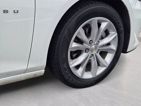 Used 2025 Chevrolet Malibu LT FWD image 11