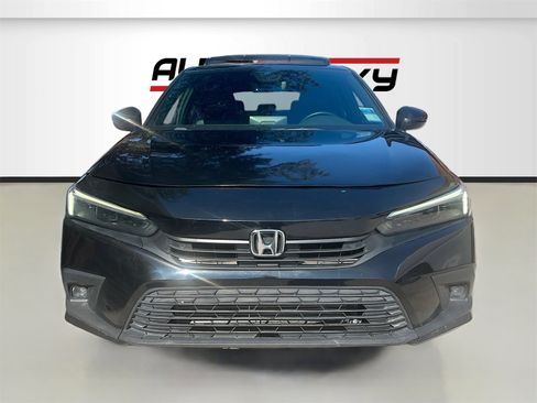 Used 2022 Honda Civic Sport Touring image 2