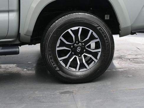 Used 2023 Toyota Tacoma TRD Sport image 13