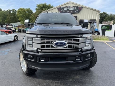 Used 2019 Ford F450 Platinum w/ Platinum Ultimate Package AWD/4WD image 6