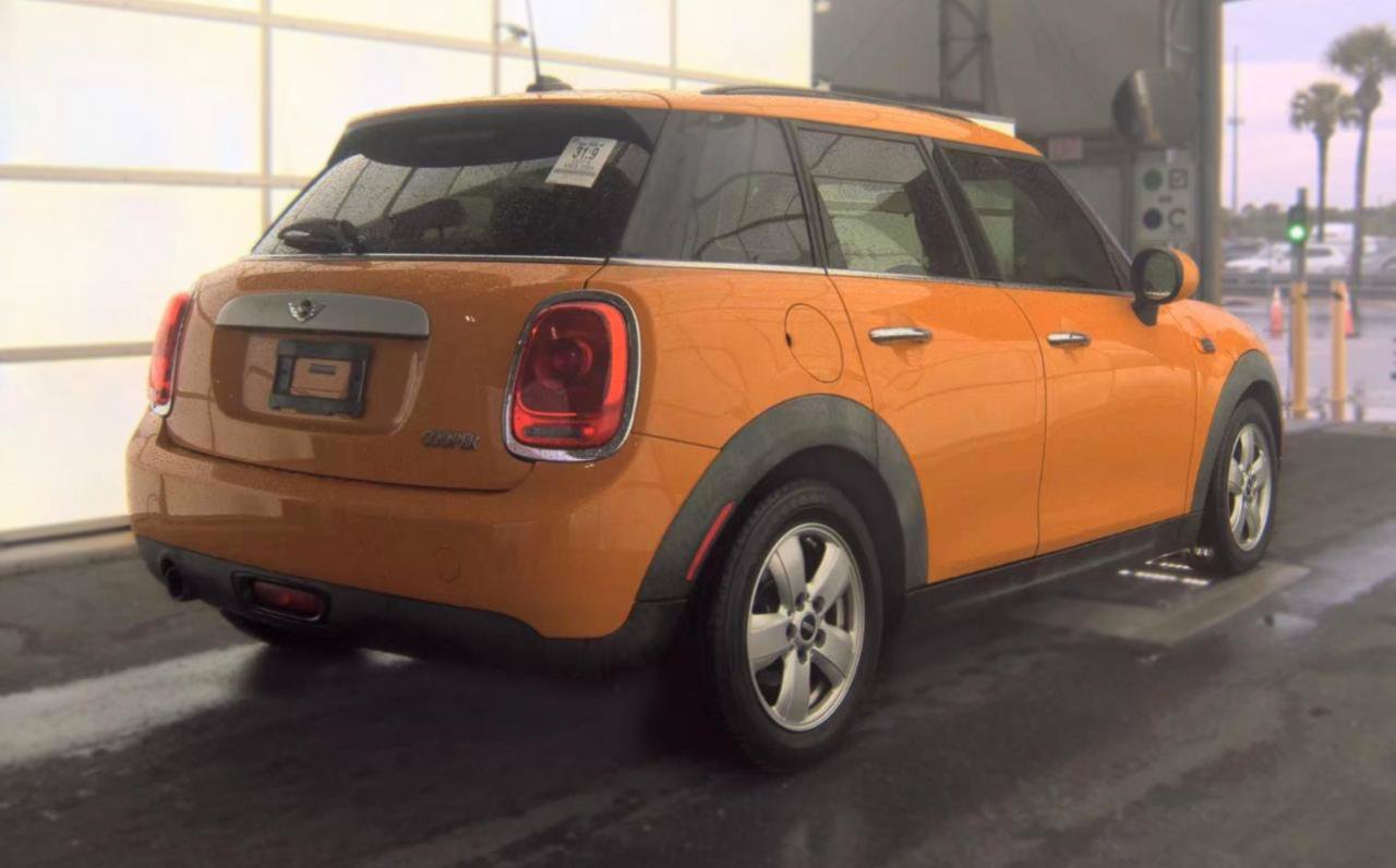 Used 2015 MINI Cooper 4-Door Hardtop FWD image 5