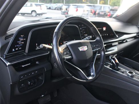 Used 2023 Cadillac Escalade Sport AWD/4WD image 16