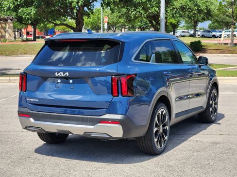 New 2025 Kia Sorento EX w/ Panoramic Sunroof Package image 6