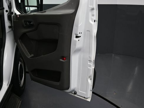 Used 2020 Ford Transit 350 XL image 33