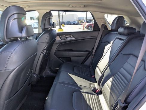 Used 2023 Kia Sportage SX Prestige image 11