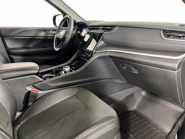 Used 2023 Jeep Grand Cherokee L Laredo AWD/4WD image 45