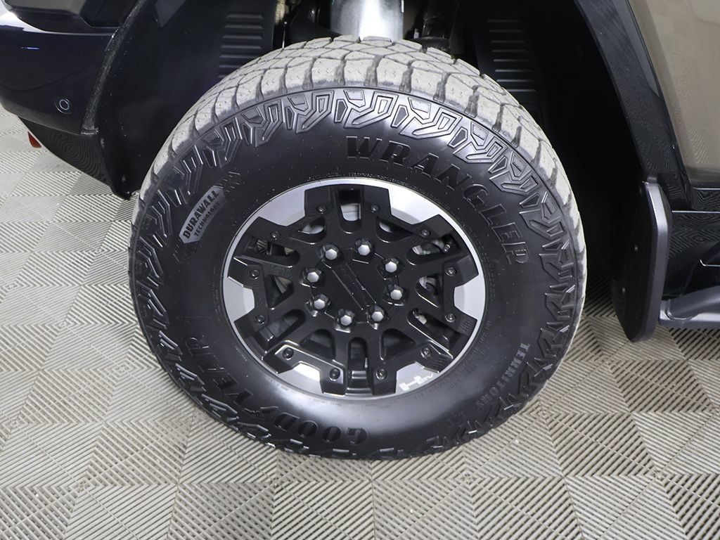 Used 2025 GMC Hummer EV 2X w/ Extreme Off-Road Package AWD/4WD image 25