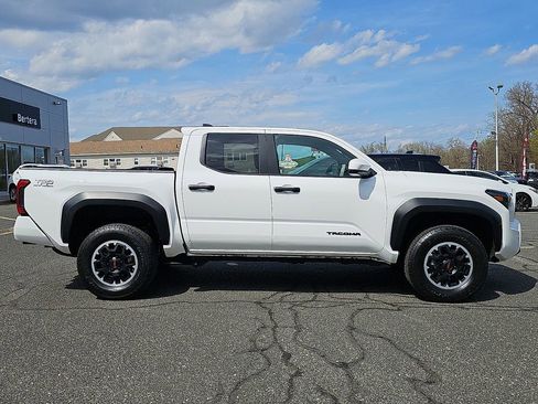 Used 2024 Toyota Tacoma TRD Off-Road AWD/4WD image 7
