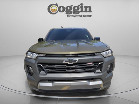 Used 2023 Chevrolet Colorado Trail Boss w/ Technology Package AWD/4WD image 8