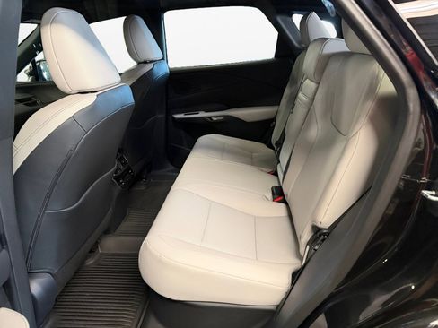 Used 2025 Lexus RX 350 F Sport w/ Convenience Package image 16