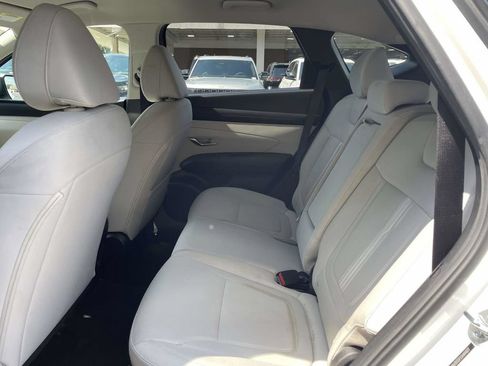 Used 2025 Hyundai Tucson SEL FWD image 19