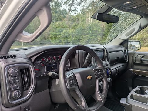 Used 2021 Chevrolet Silverado 1500 LT w/ Safety Package AWD/4WD image 30