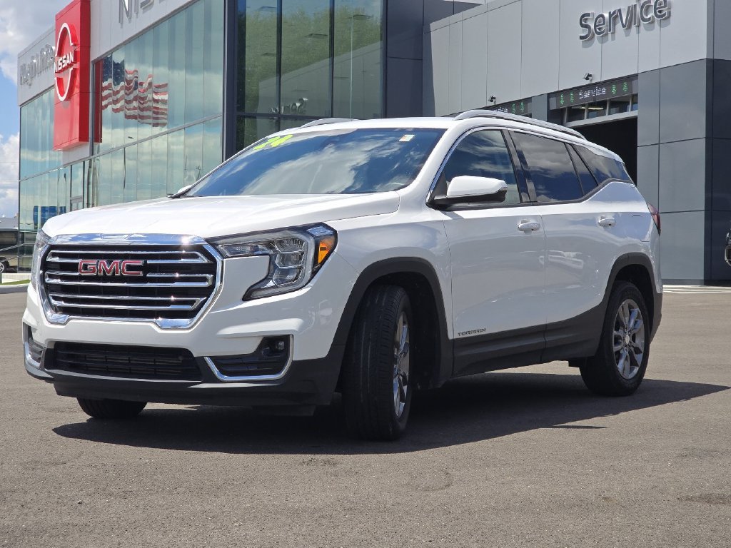 Used 2024 GMC Terrain SLT FWD image 13