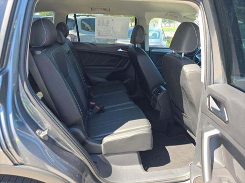 Used 2023 Volkswagen Tiguan SE FWD image 18