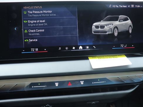 Used 2026 BMW X3 xDrive30 w/ Premium Package image 32