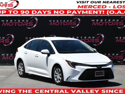 Used 2025 Toyota Corolla LE FWD image 1