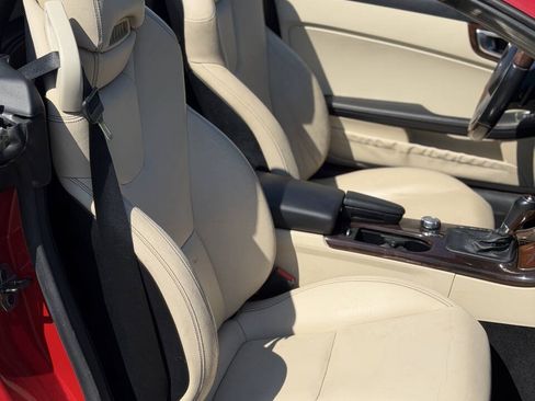 Used 2013 Mercedes-Benz SLK 350 image 29