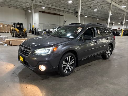 Used 2019 Subaru Outback 2.5i Limited AWD/4WD image 3