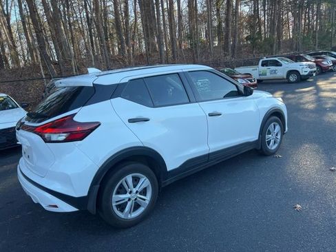 Used 2024 Nissan Kicks S image 5