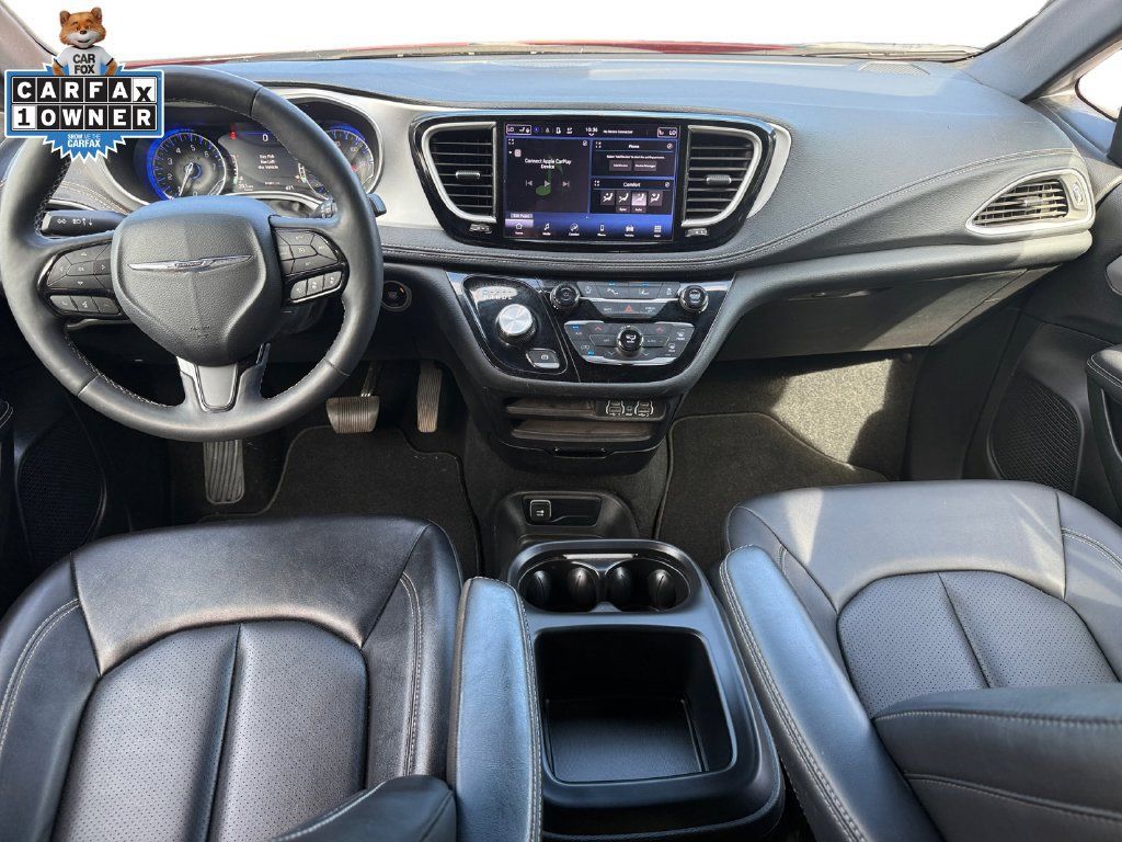 Used 2024 Chrysler Pacifica Touring-L w/ S Appearance Package AWD/4WD image 10