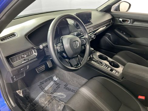 Used 2023 Honda Civic Sport image 9