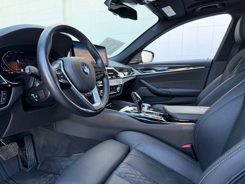 Certified 2023 BMW 530i xDrive w/ Premium Package image 4