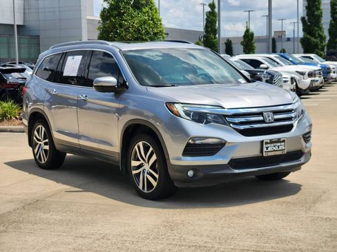 Used 2017 Honda Pilot Elite image 3