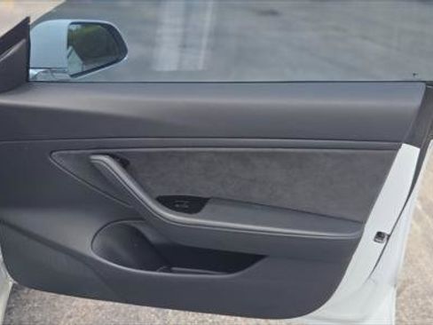 Used 2019 Tesla Model 3 Long Range RWD image 23