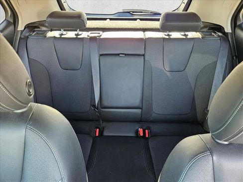 Certified 2023 Buick Encore GX Select image 16