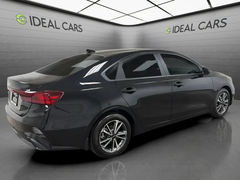 Used 2023 Kia Forte LXS FWD image 5