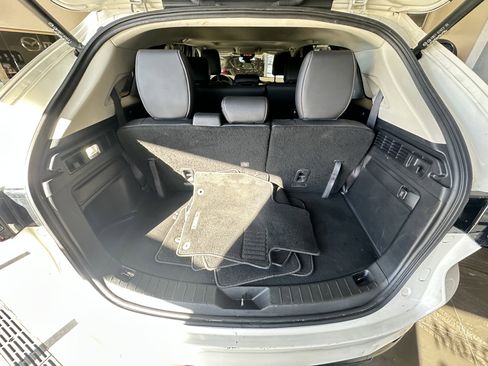 Certified 2024 MAZDA CX-90 3.3 Turbo w/ Preferred Plus image 11