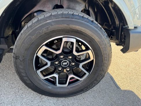 Used 2023 Ford Bronco Outer Banks image 7