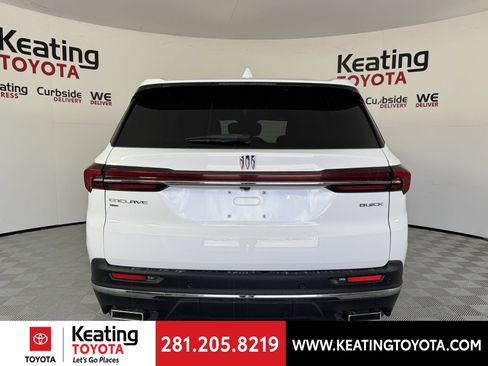 Used 2025 Buick Enclave Preferred AWD/4WD image 6