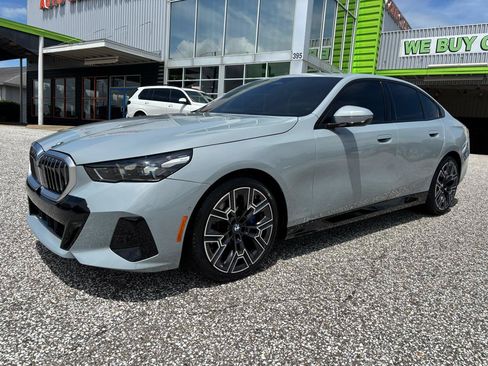 Used 2026 BMW 530i w/ M Sport Package RWD image 31