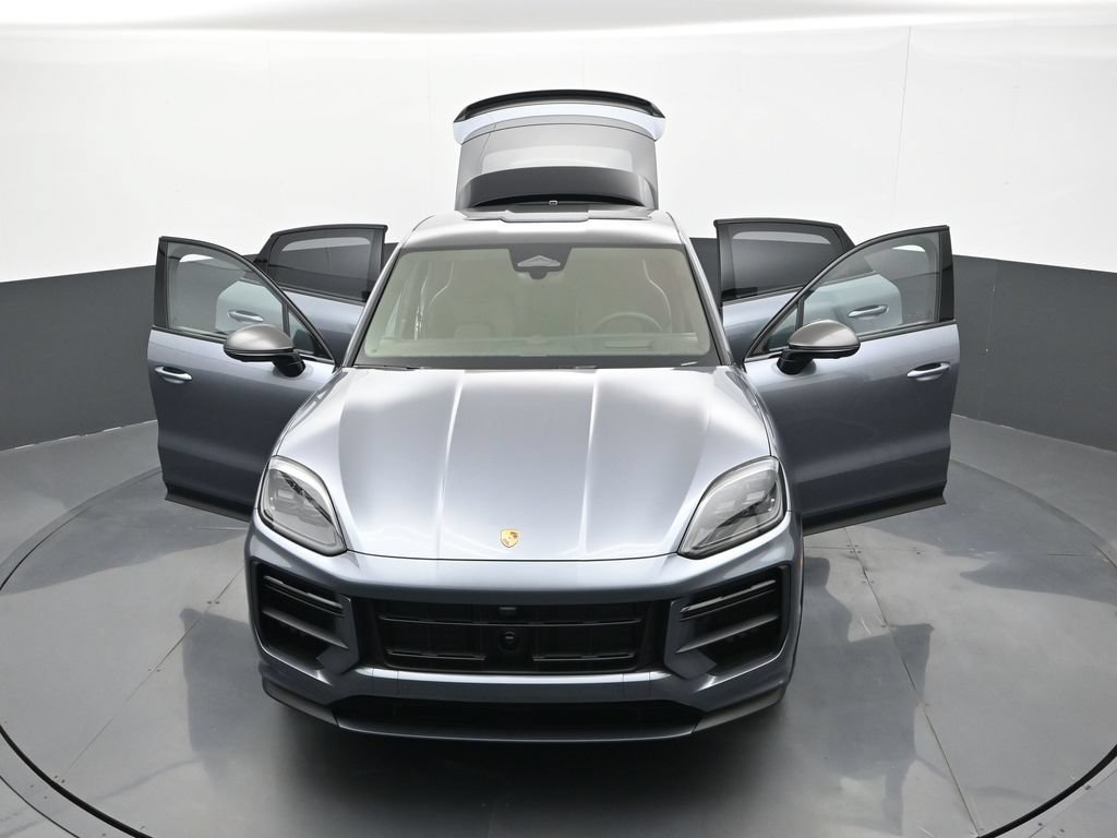 Certified 2026 Porsche Cayenne Turbo GT AWD/4WD image 32