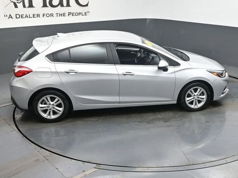 Used 2017 Chevrolet Cruze LT w/ Convenience Package FWD image 38