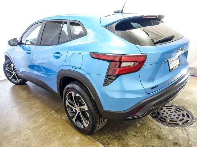 New 2026 Chevrolet Trax RS w/ Driver Confidence Package FWD image 7
