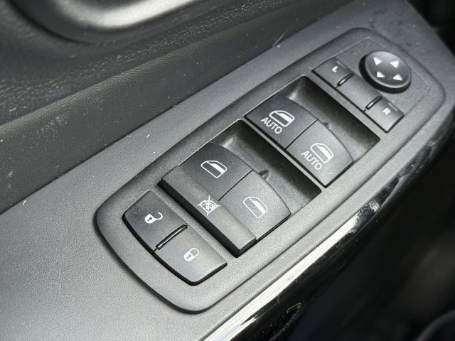 Certified 2023 Jeep Cherokee Altitude Lux AWD/4WD image 24