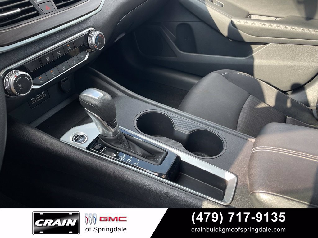 Used 2025 Nissan Altima 2.5 SV FWD image 19
