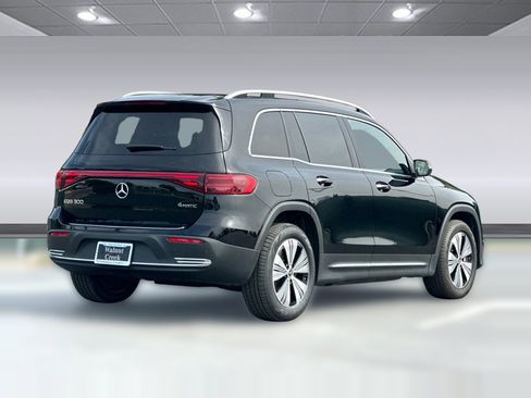 Used 2024 Mercedes-Benz EQB 300 4MATIC image 8