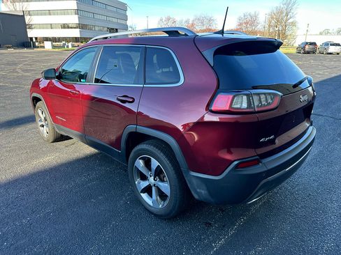 Used 2019 Jeep Cherokee Limited image 3