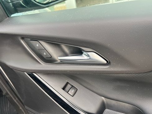 Used 2025 Chevrolet Equinox LT image 22